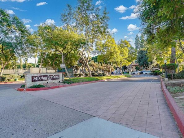 6069 Rancho Mission Rd 201, San Diego CA 92108