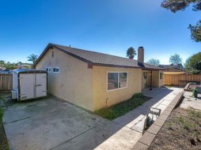 1413 Dawn Ct, San Marcos CA 92069