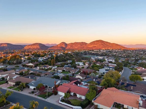 6615 Ridge Manor Ave, San Diego CA 92120