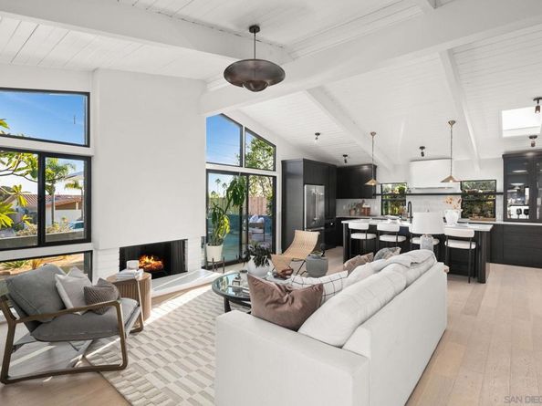 2526 Aster St, San Diego CA 92109