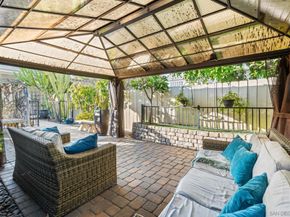 1733 Hornblend St, San Diego CA 92109