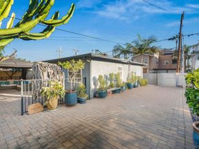 1733 Hornblend St, San Diego CA 92109