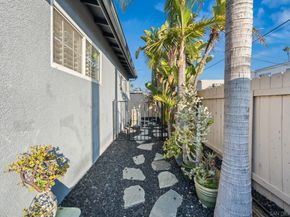 1733 Hornblend St, San Diego CA 92109