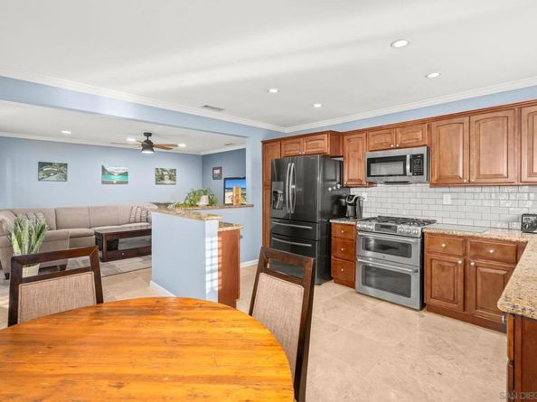 1733 Hornblend St, San Diego CA 92109