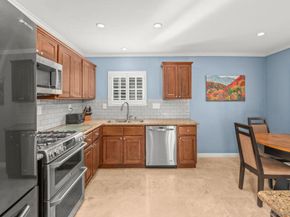 1733 Hornblend St, San Diego CA 92109