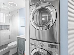 1733 Hornblend St, San Diego CA 92109