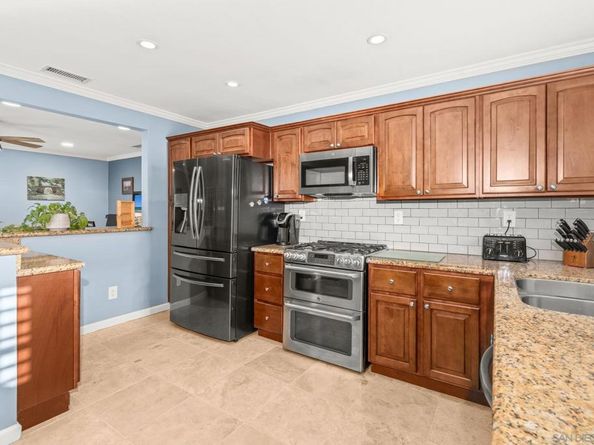 1733 Hornblend St, San Diego CA 92109