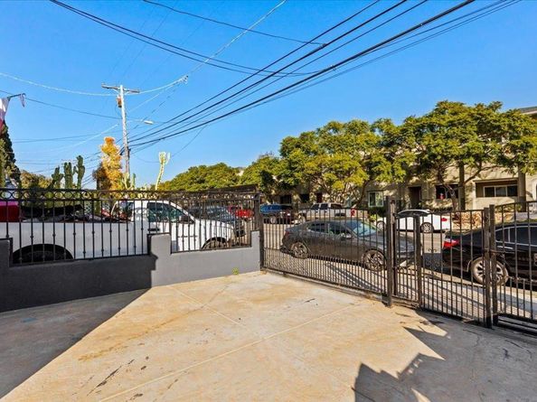 430 S 33rd St, San Diego CA 92113