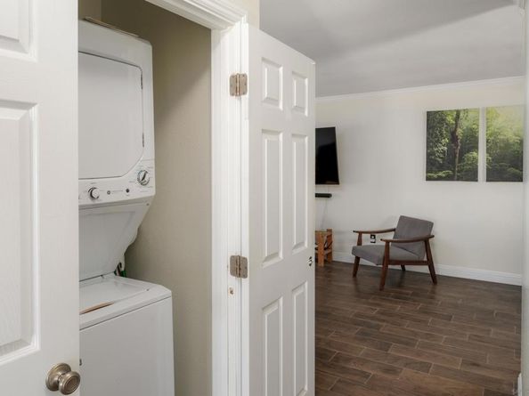 3207 Midway Dr 104, San Diego CA 92110