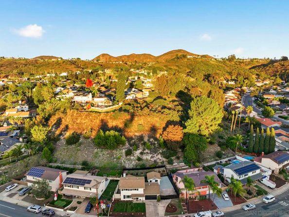 7427 Margerum Ave, San Diego CA 92120