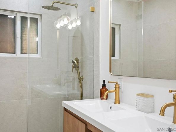 7427 Margerum Ave, San Diego CA 92120