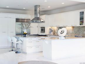 6617 Muirlands Dr, La Jolla CA 92037