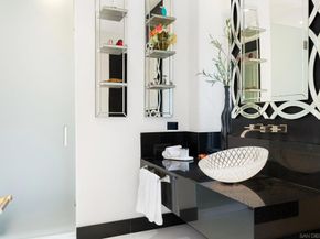 6617 Muirlands Dr, La Jolla CA 92037