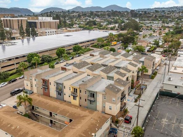 4541 Rainier Ave 13, San Diego CA 92120