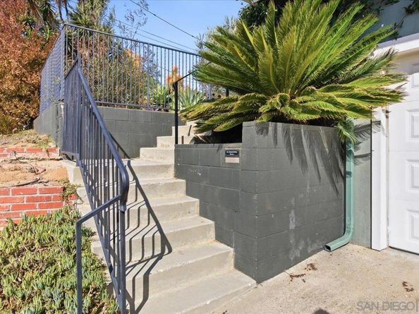 3880 Adams Street, Carlsbad CA 92008