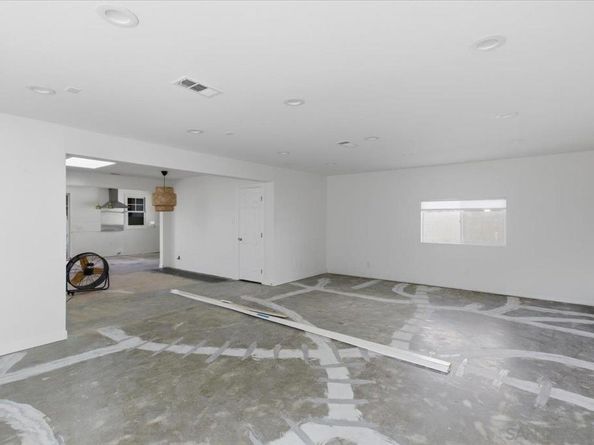 3880 Adams Street, Carlsbad CA 92008