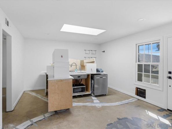 3880 Adams Street, Carlsbad CA 92008