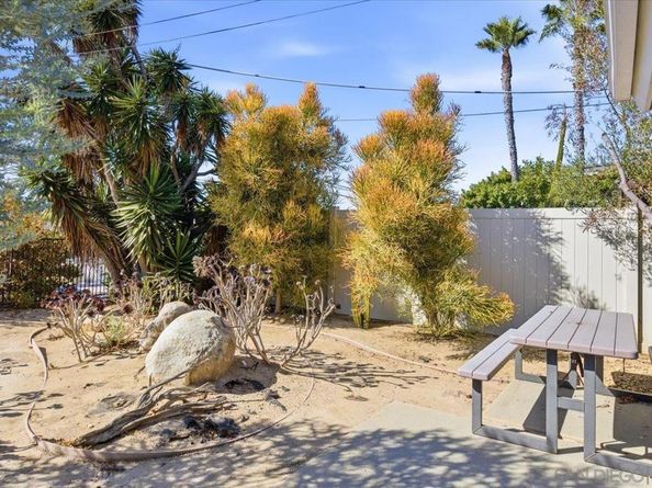 3880 Adams Street, Carlsbad CA 92008