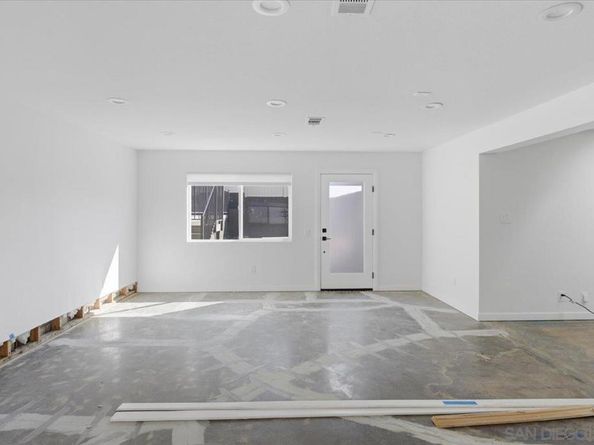 3880 Adams Street, Carlsbad CA 92008