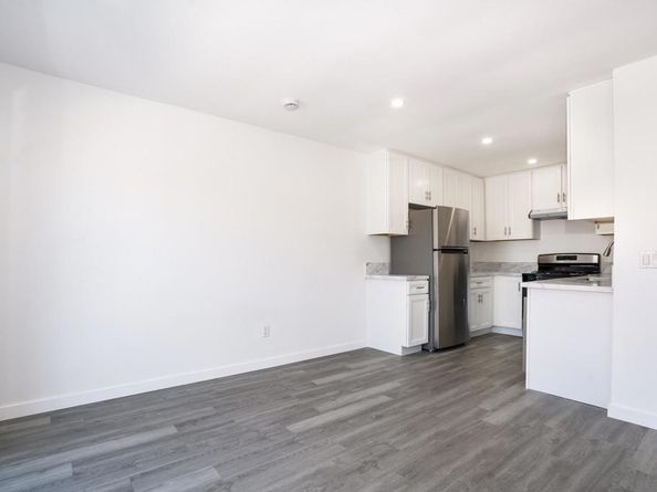 956 S 45Th St, San Diego CA 92113