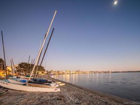 1221 Parker Pl 15, San Diego CA 92109