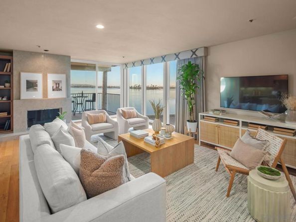 1221 Parker Pl 15, San Diego CA 92109