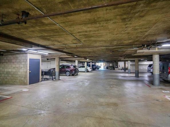 1221 Parker Pl 15, San Diego CA 92109