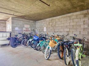 1221 Parker Pl 15, San Diego CA 92109