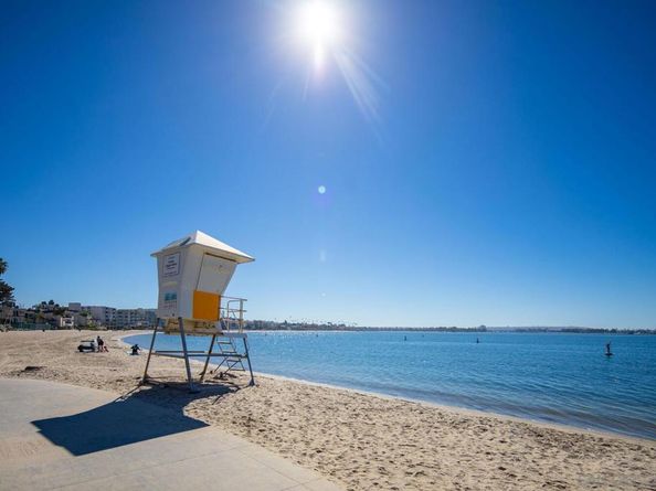 1221 Parker Pl 15, San Diego CA 92109