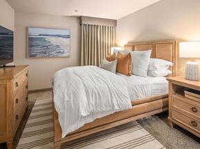 1221 Parker Pl 15, San Diego CA 92109