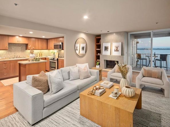 1221 Parker Pl 15, San Diego CA 92109