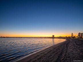 1221 Parker Pl 15, San Diego CA 92109