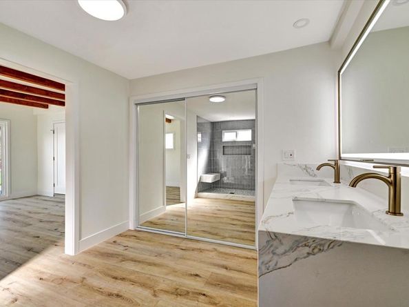 2802 Cowley Way, San Diego CA 92110