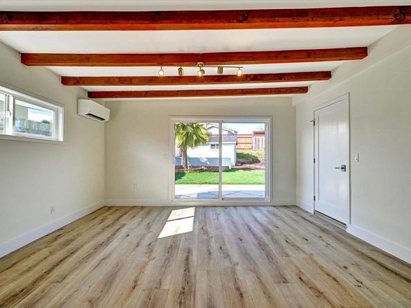 2802 Cowley Way, San Diego CA 92110