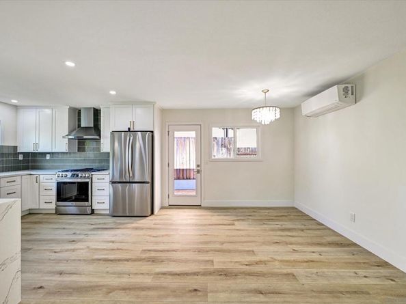 2802 Cowley Way, San Diego CA 92110