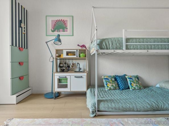 4405 Sierra Morena Ave, Carlsbad CA 92010