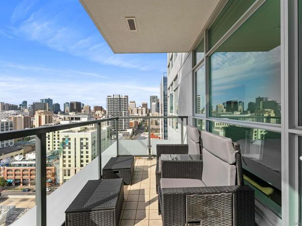 325 7th Ave 1507, San Diego CA 92101