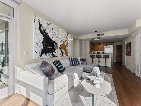 325 7th Ave 1507, San Diego CA 92101