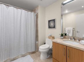 325 7th Ave 1507, San Diego CA 92101