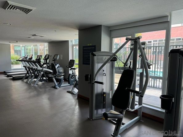 325 7th Ave 1507, San Diego CA 92101