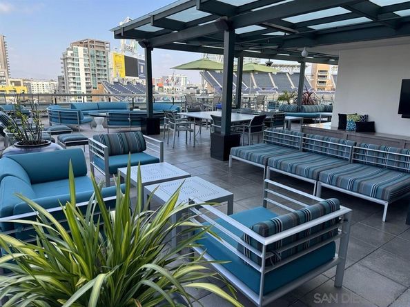 325 7th Ave 1507, San Diego CA 92101