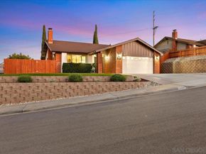 12431 Ridgeton Dr, Lakeside CA 92040