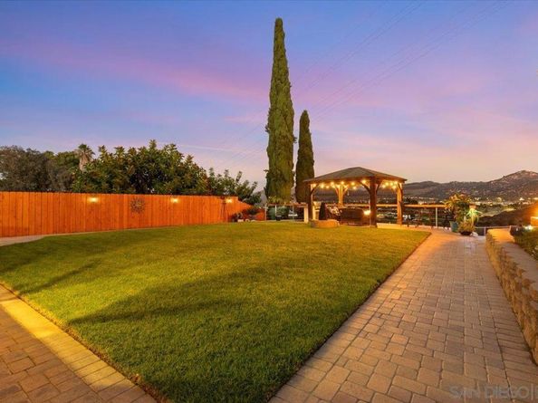 12431 Ridgeton Dr, Lakeside CA 92040