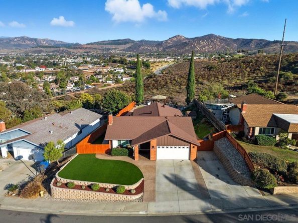 12431 Ridgeton Dr, Lakeside CA 92040