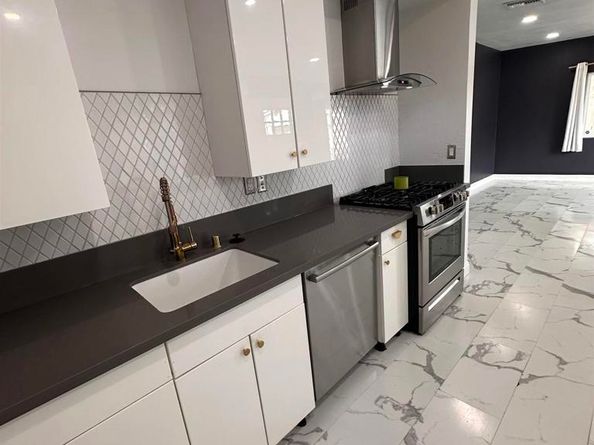 736 Jewell Drive, San Diego CA 92113