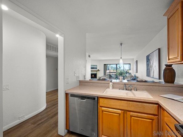 3570 1st Ave 1, San Diego CA 92103