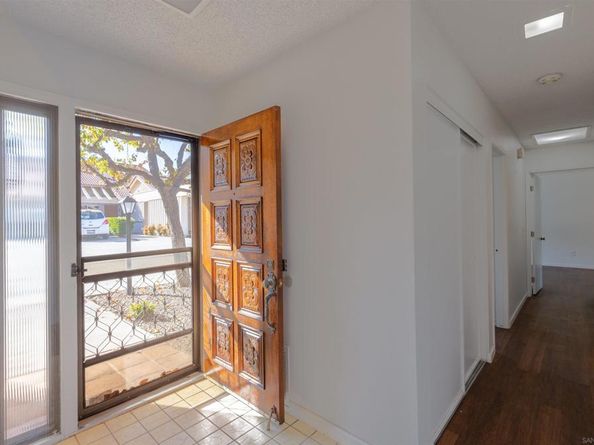 17476 Plaza Cerado 91, San Diego CA 92128