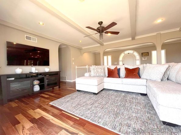 4275 Crestview Drive, La Mesa CA 91941