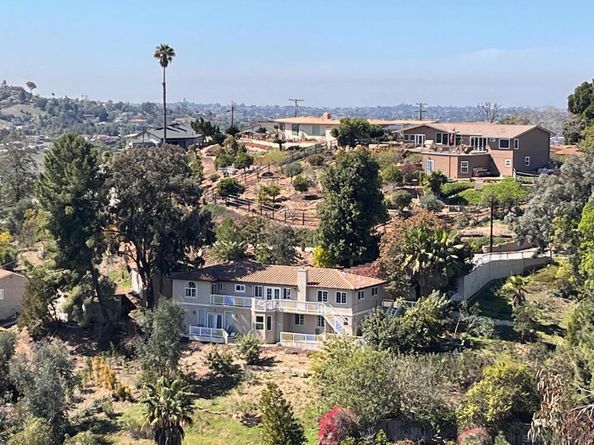 4275 Crestview Drive, La Mesa CA 91941