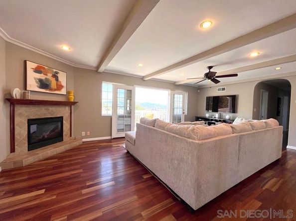 4275 Crestview Drive, La Mesa CA 91941